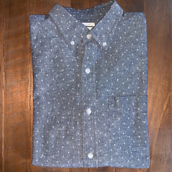 OLD NAVY slim fit chambray print button down shirt - Picture 2 of 5